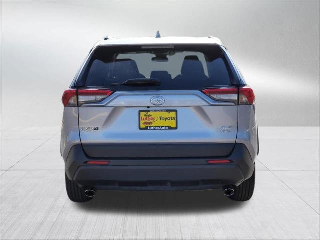 Certified Used 2025 SILVER SKY METALLIC Toyota  image 7