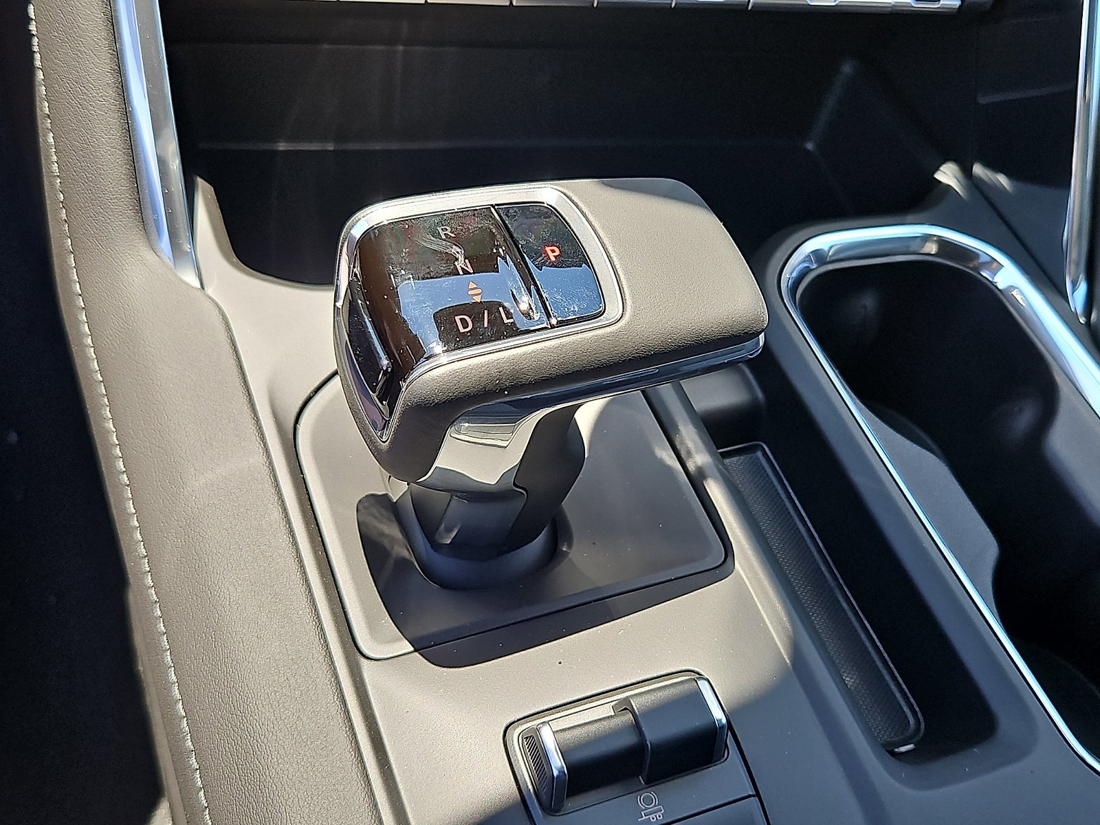 2026 GMC Sierra 1500 Denali - Photo 9