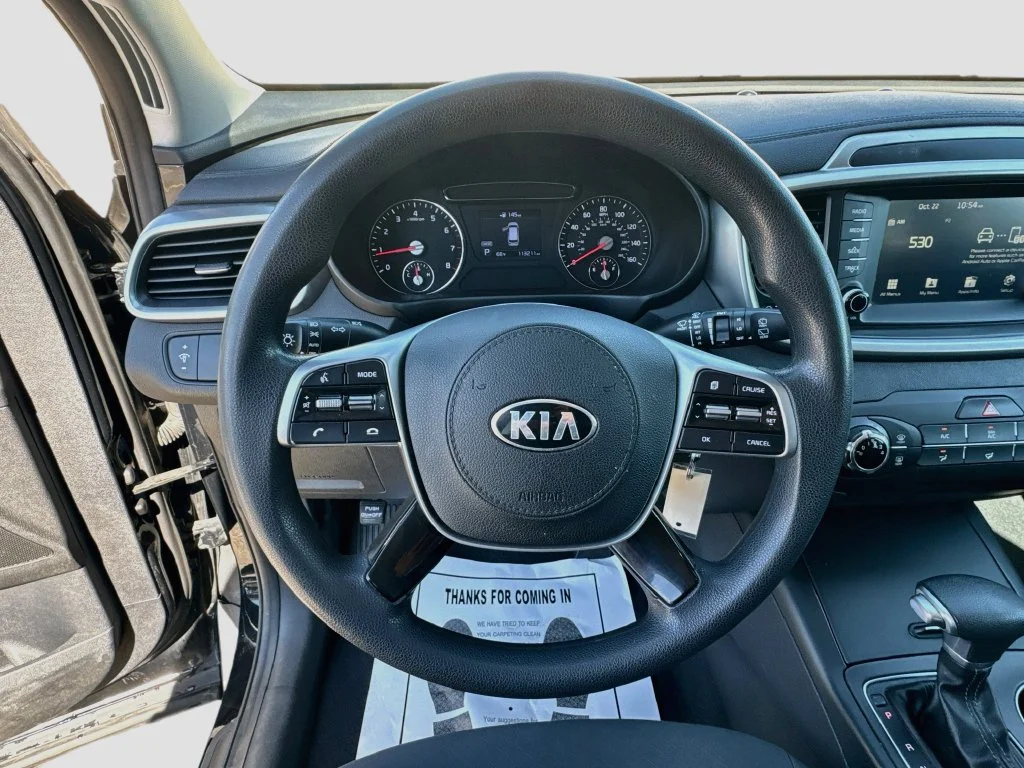 Used 2019 Black Kia L image 11