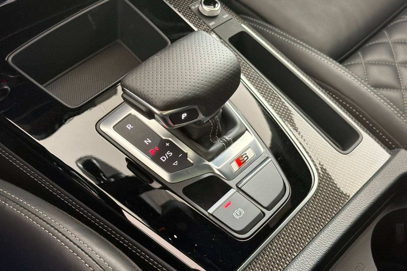 Used 2023 Daytona Gray Pearl Effect Audi Premium Plus 3.0 TFSI quattro image 20