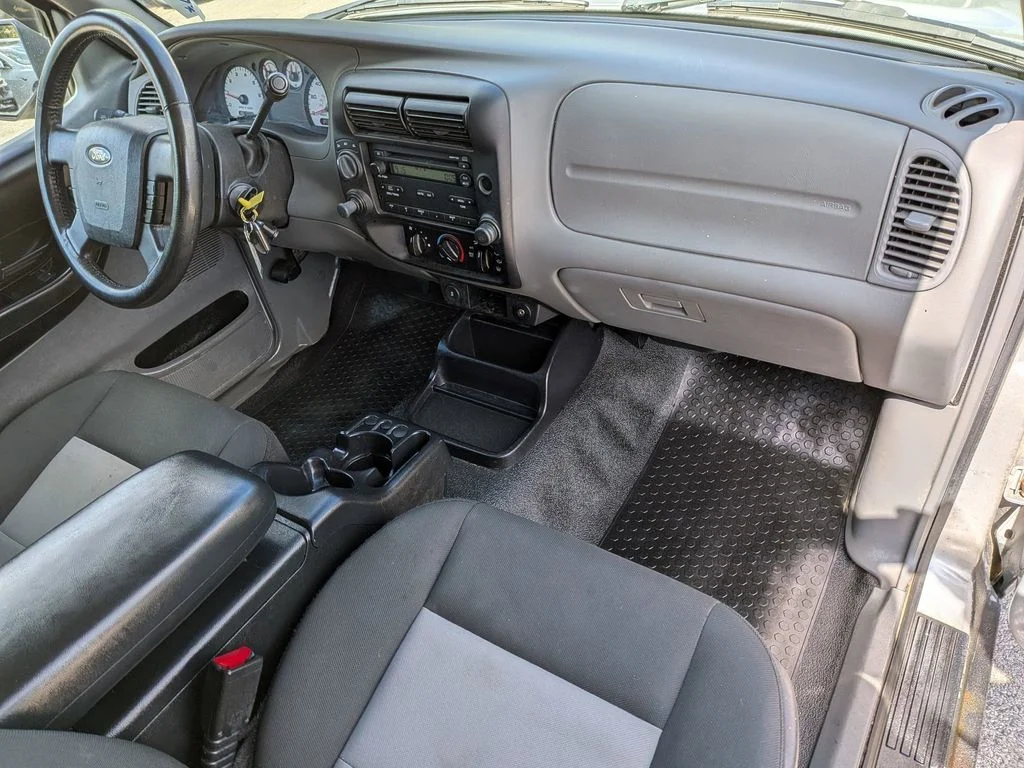 Used 2011 Silver Ford Sport image 22