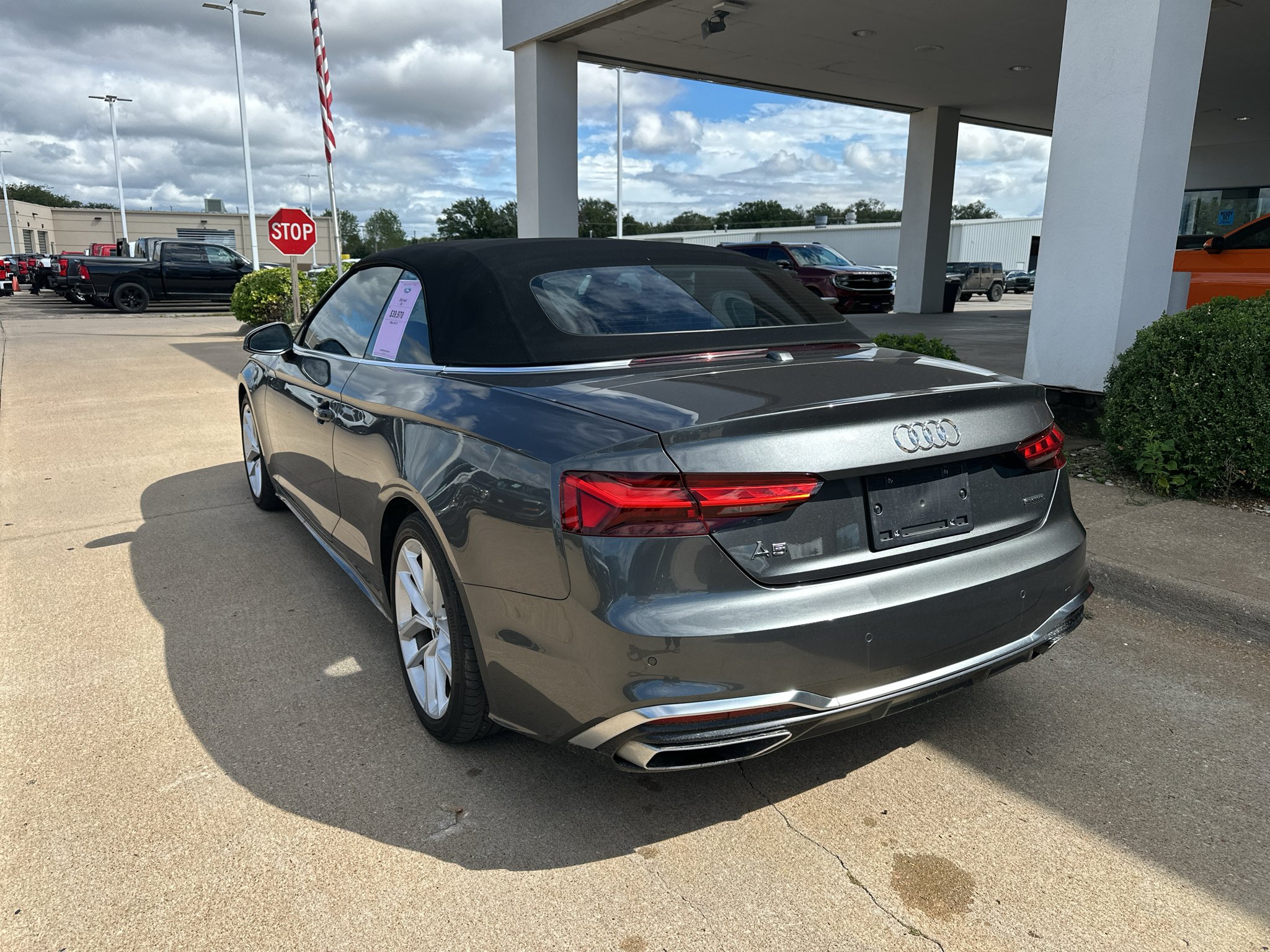 Used 2023 Daytona Gray Pearl Effect/Black Roof Audi S line Premium Plus image 10