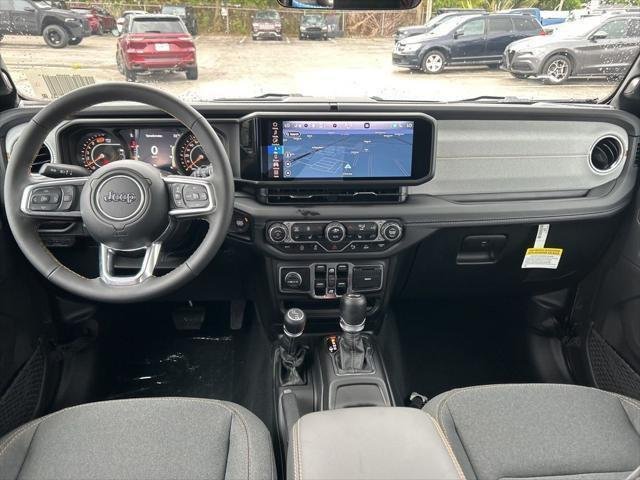 2025 Jeep Wrangler 4-Door Sahara - Photo 35