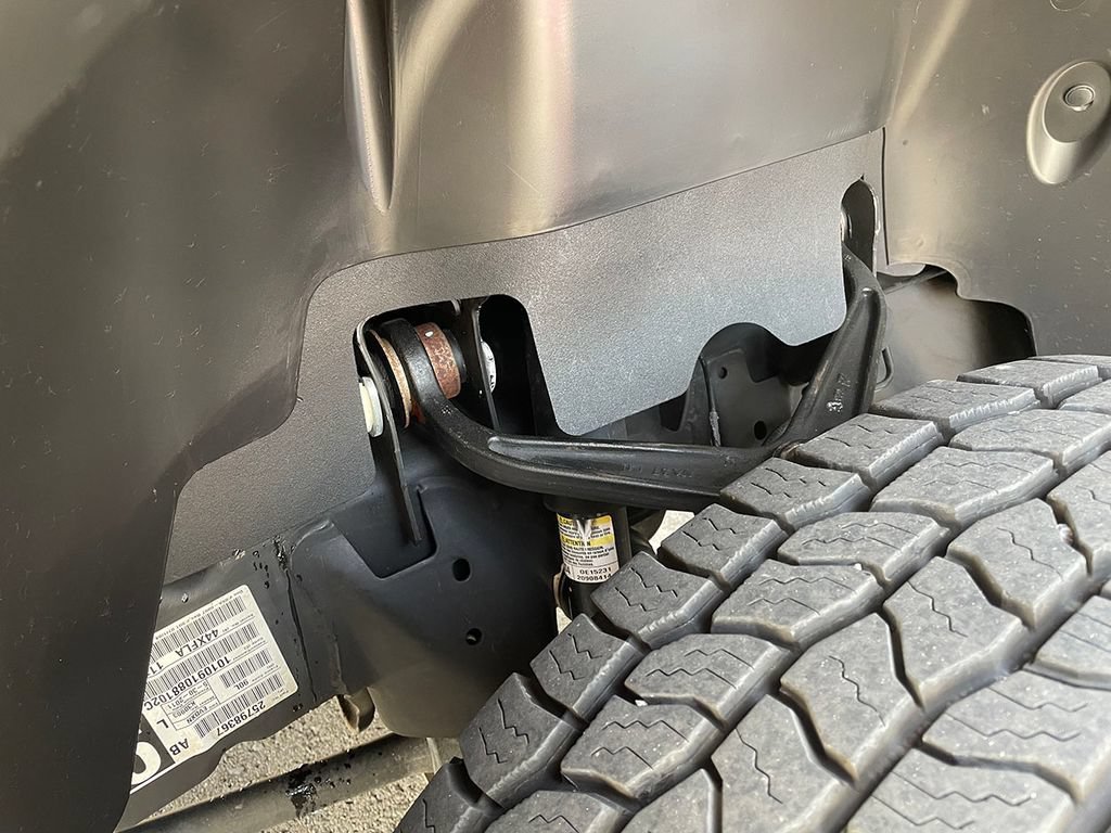 Used 2011 FIRE RED GMC SLE image 94