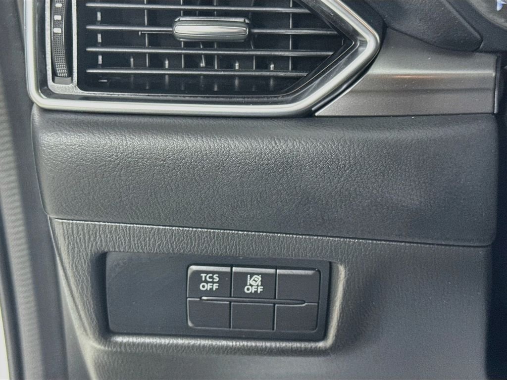 Used 2019 Snowflake White Pearl Mica Mazda Touring image 11