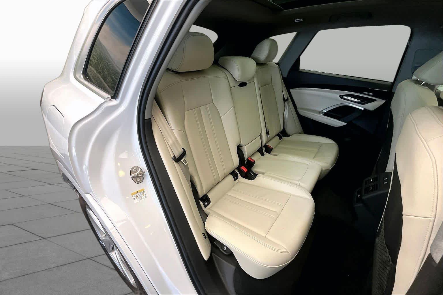 Used 2025 Glacier White Metallic Audi Premium Plus image 20