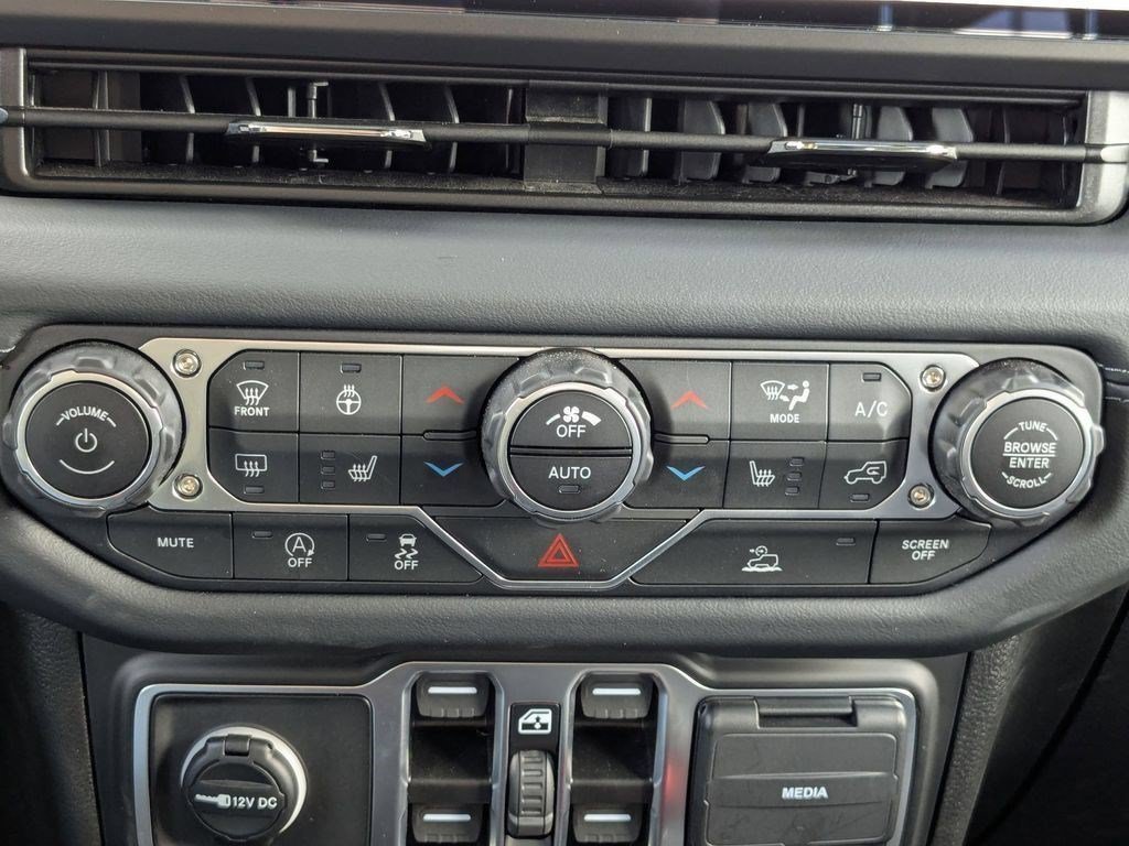 Used 2025 Mojito Clearcoat Jeep Rubicon image 21