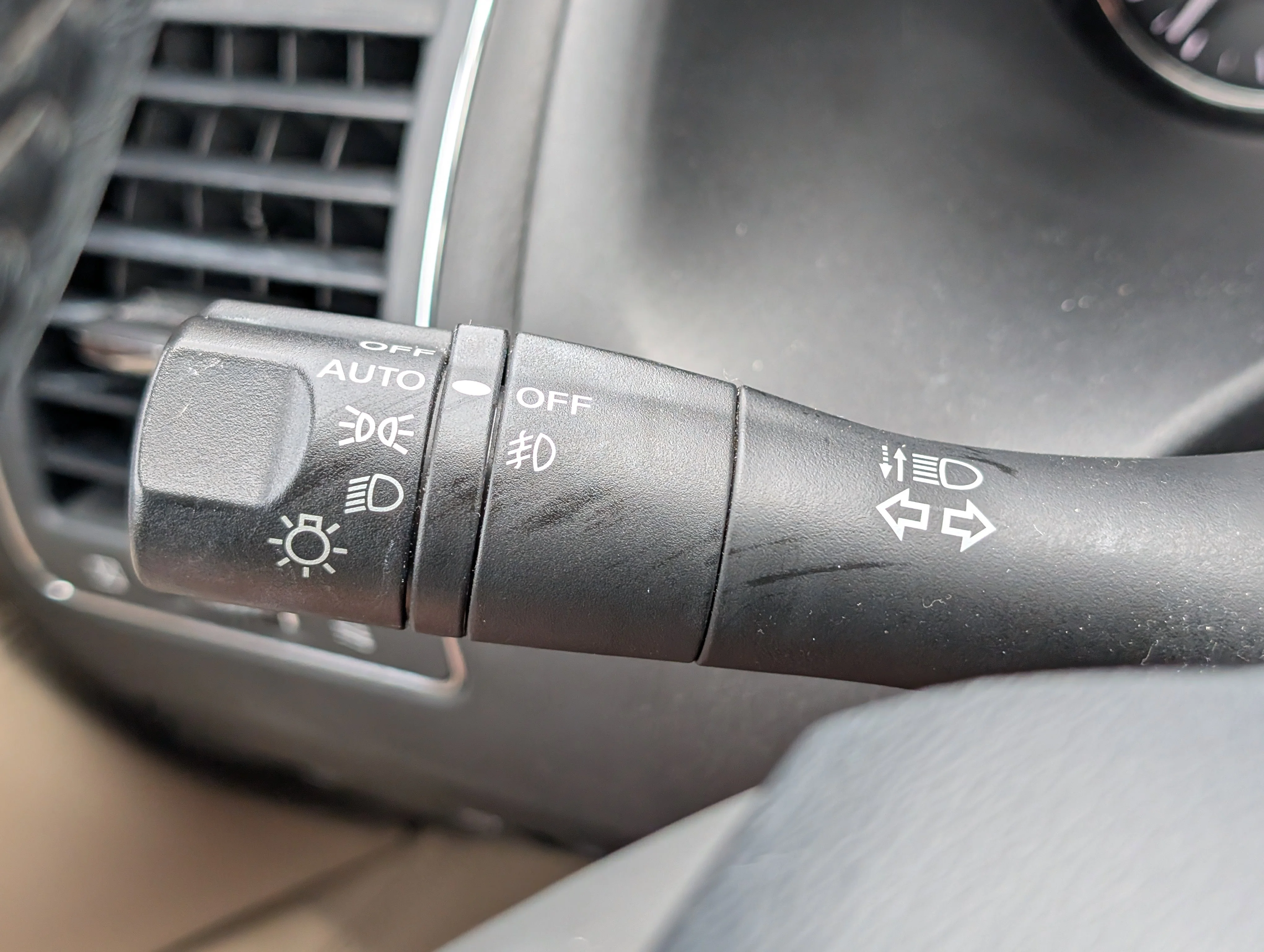 Used 2018 Gun Metallic Nissan Platinum image 27