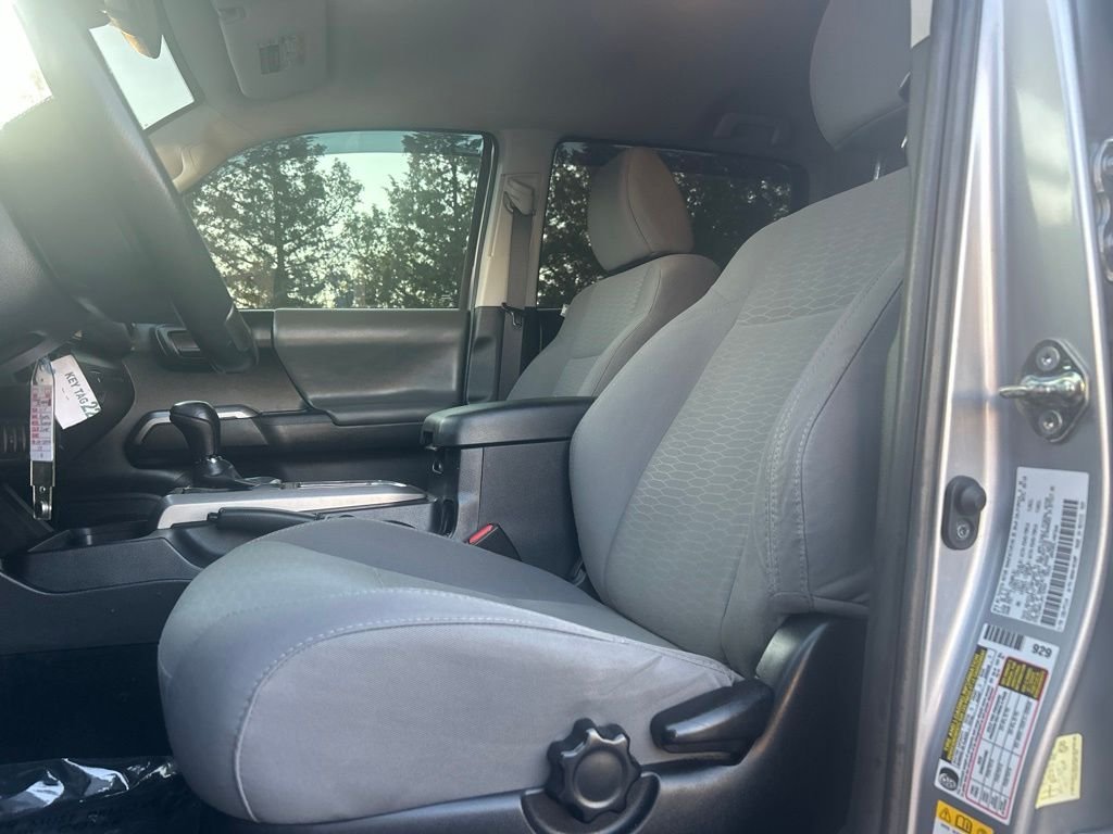 Used 2018 Silver Sky Metallic Toyota SR5 image 13