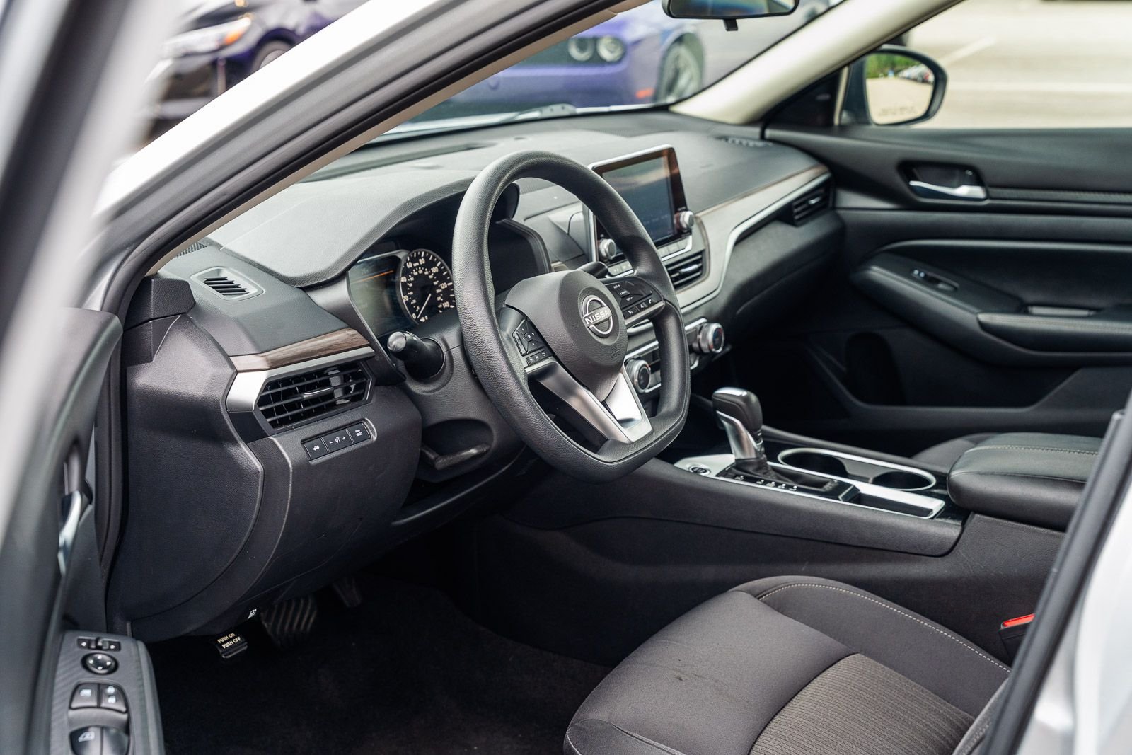 2024 Nissan Altima SV - Photo 18