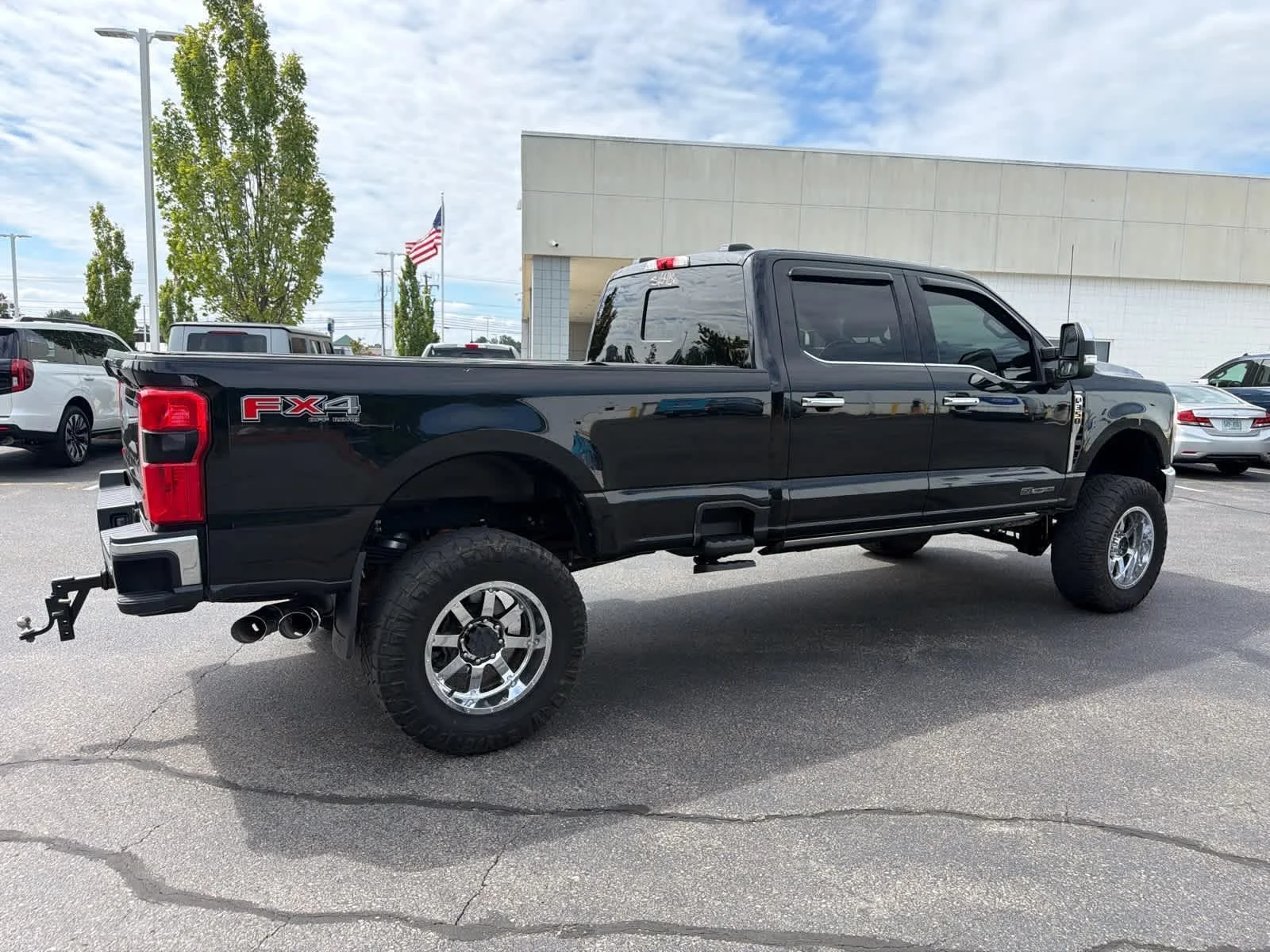 Used 2023 Agate Black Ford LARIAT image 10