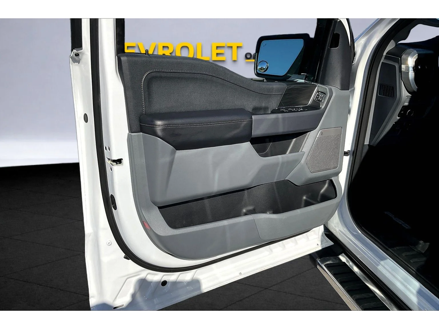 Used 2025 White Ford LARIAT image 16