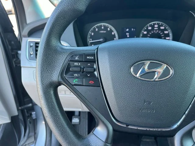 Used 2017 Gray Hyundai Base image 19