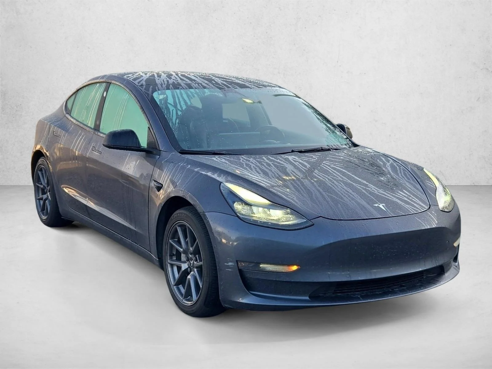 Used 2022 Silver/Gray Tesla Long Range image 3