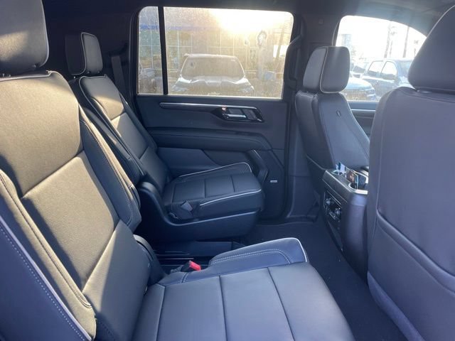 2026 Chevrolet Suburban Premier - Photo 19