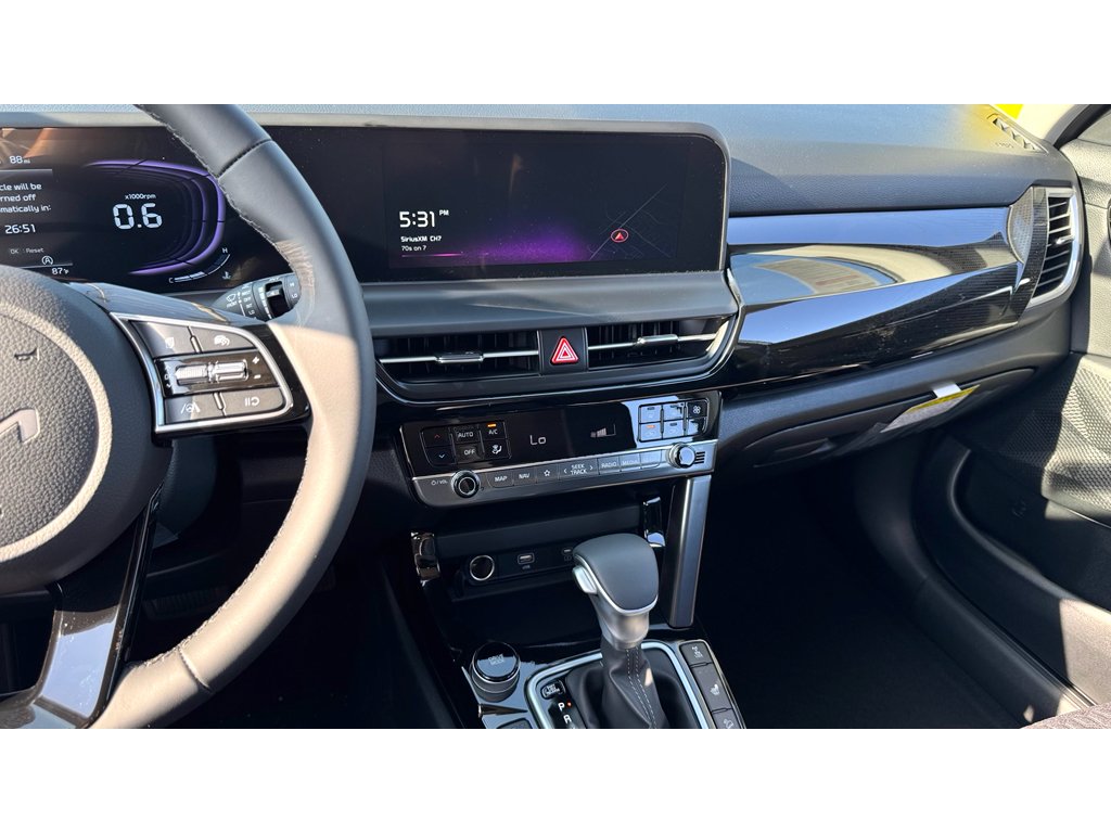 New 2026 Snow White Pearl Kia S image 14