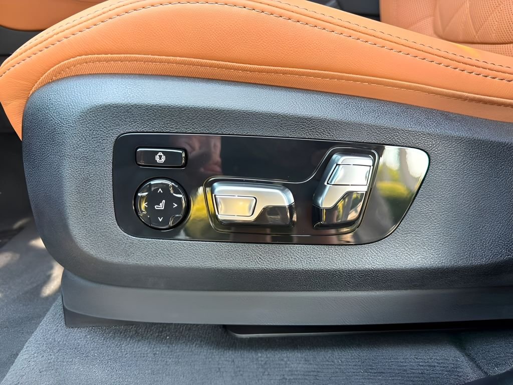 New 2026 Skyscraper Grey Metallic BMW xDrive40i image 11