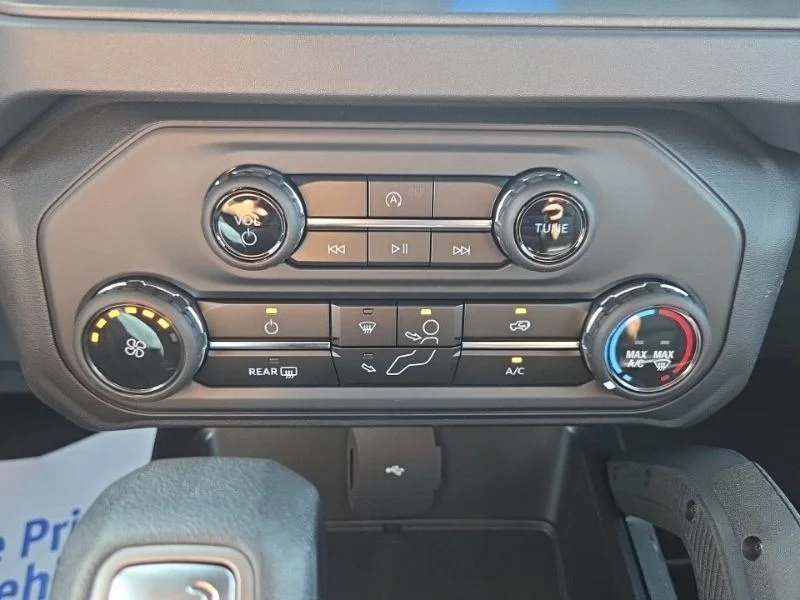 New 2026 Avalanche Gray Ford Badlands® image 30