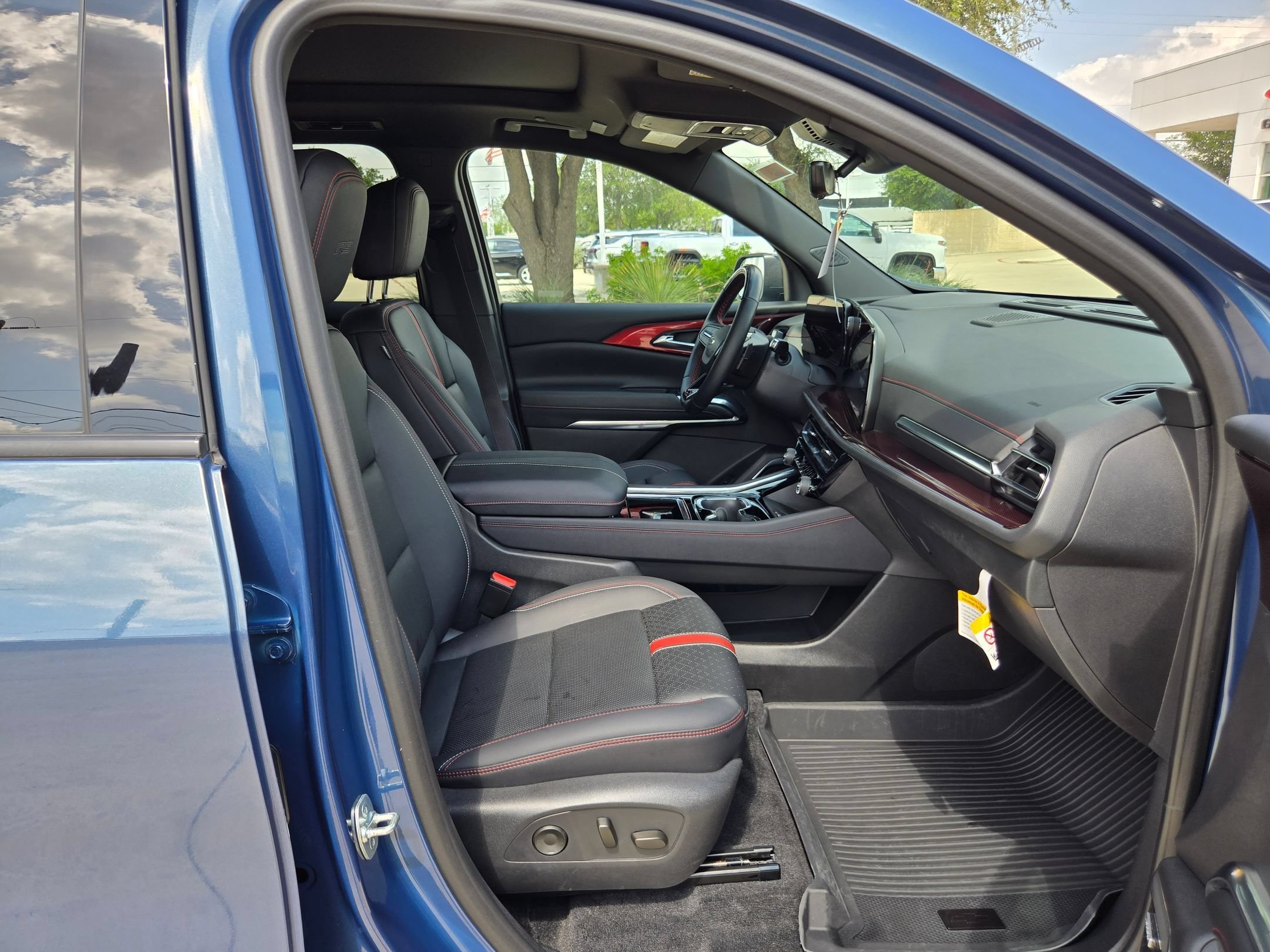 Used 2025 Lakeshore Blue Metallic Chevrolet AWD RS image 24