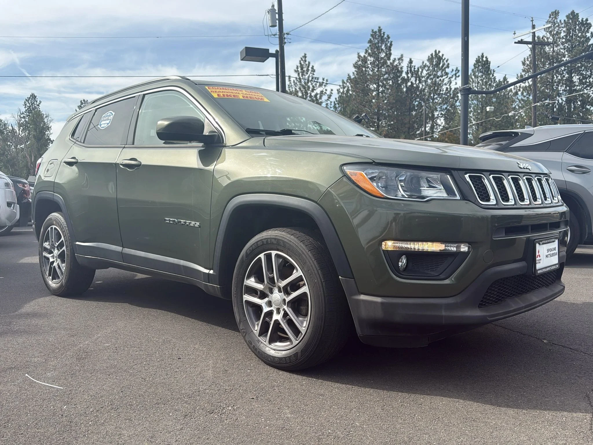 Used 2020 Olive Green Pearlcoat Jeep Latitude image 34