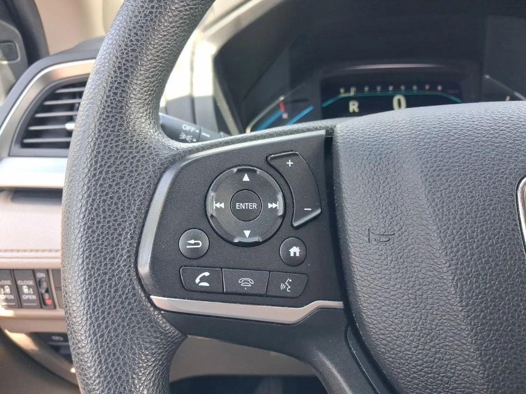 Used 2019  Honda EX image 26