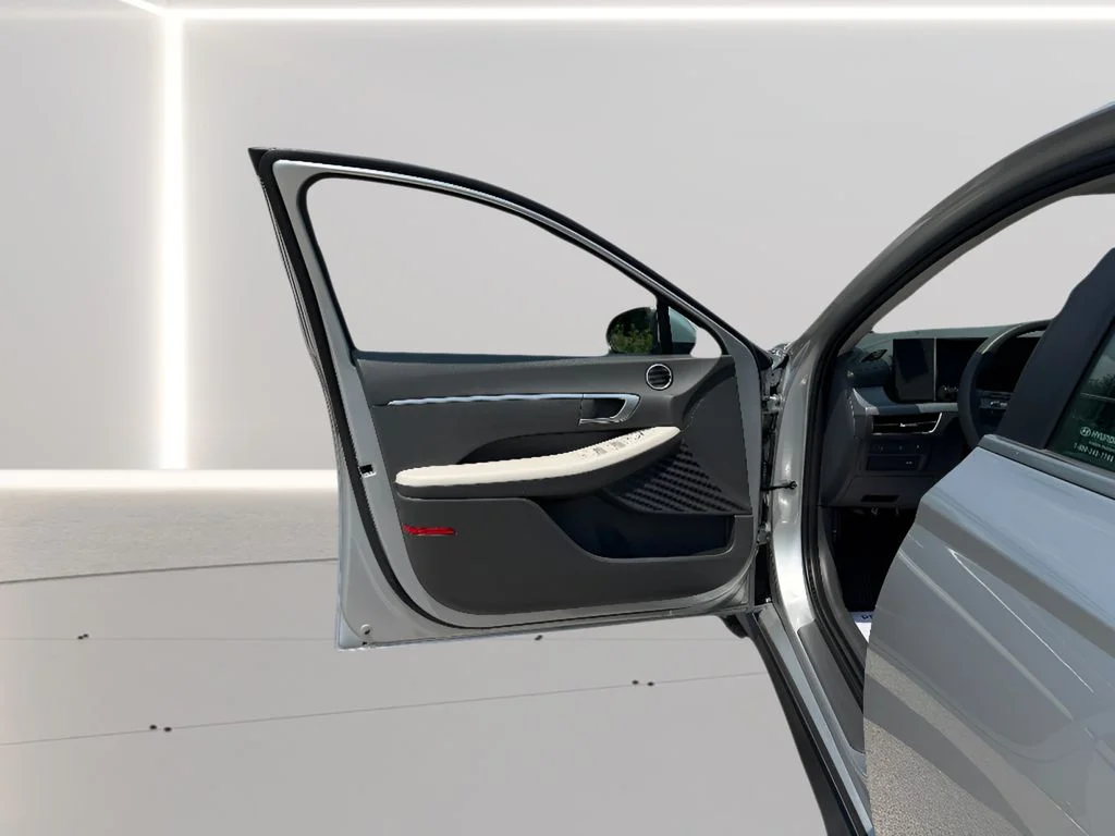 Certified Used 2025 Aero Silver Hyundai SE image 17