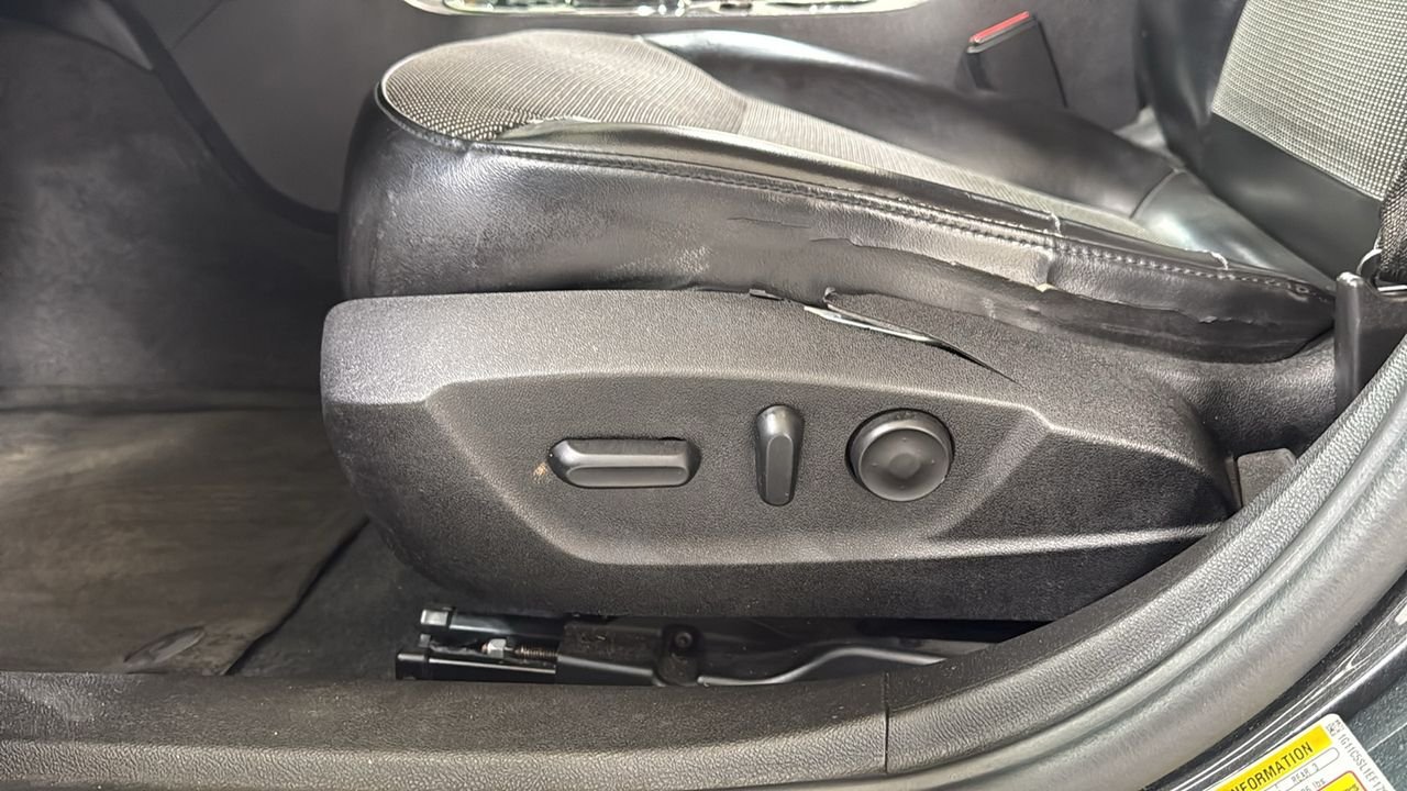Used 2014 Gray Chevrolet LT image 14