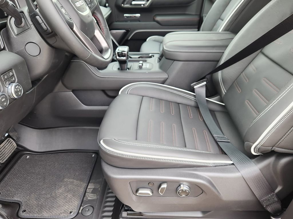 2026 GMC Sierra 1500 AT4X - Photo 8