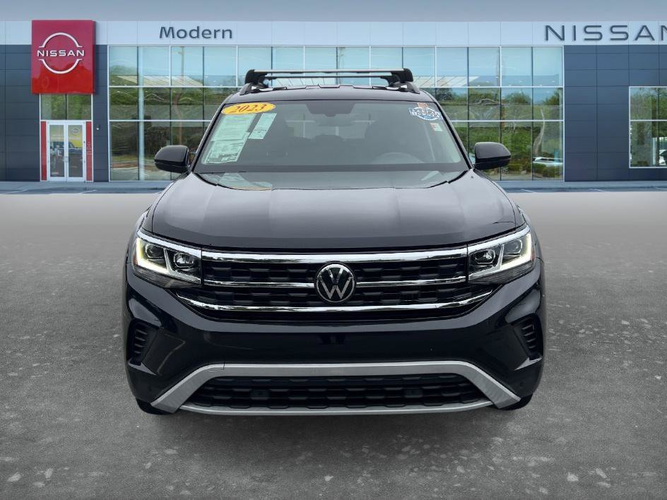 Used 2023 Deep Black Volkswagen 3.6L V6 SE w/Technology image 2