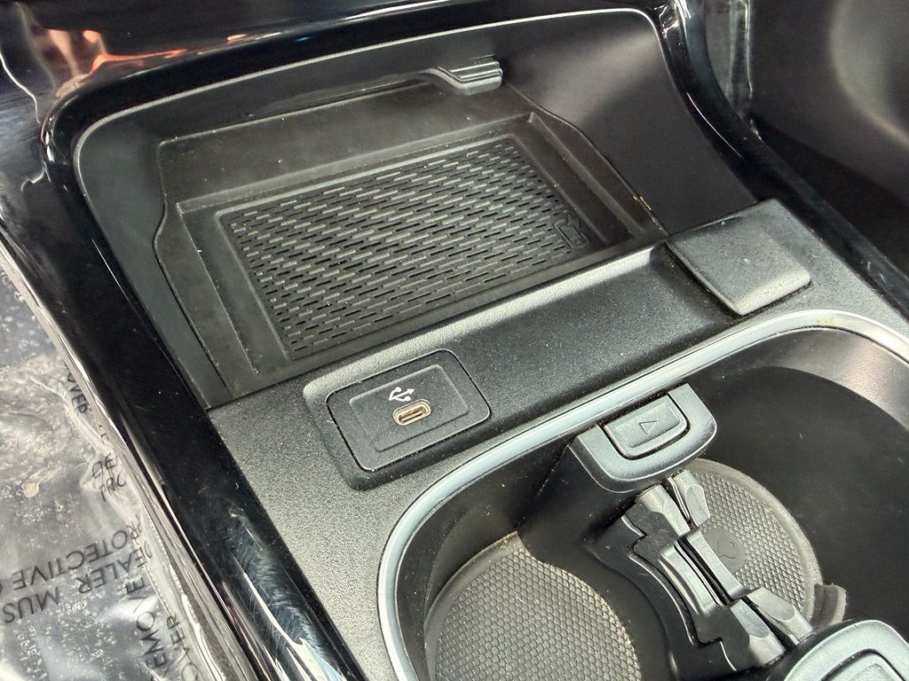 Used 2025 black Mercedes-Benz CLA 250 image 23