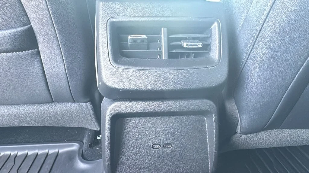 2024 Chevrolet Equinox EV Launch Edition - Photo 15