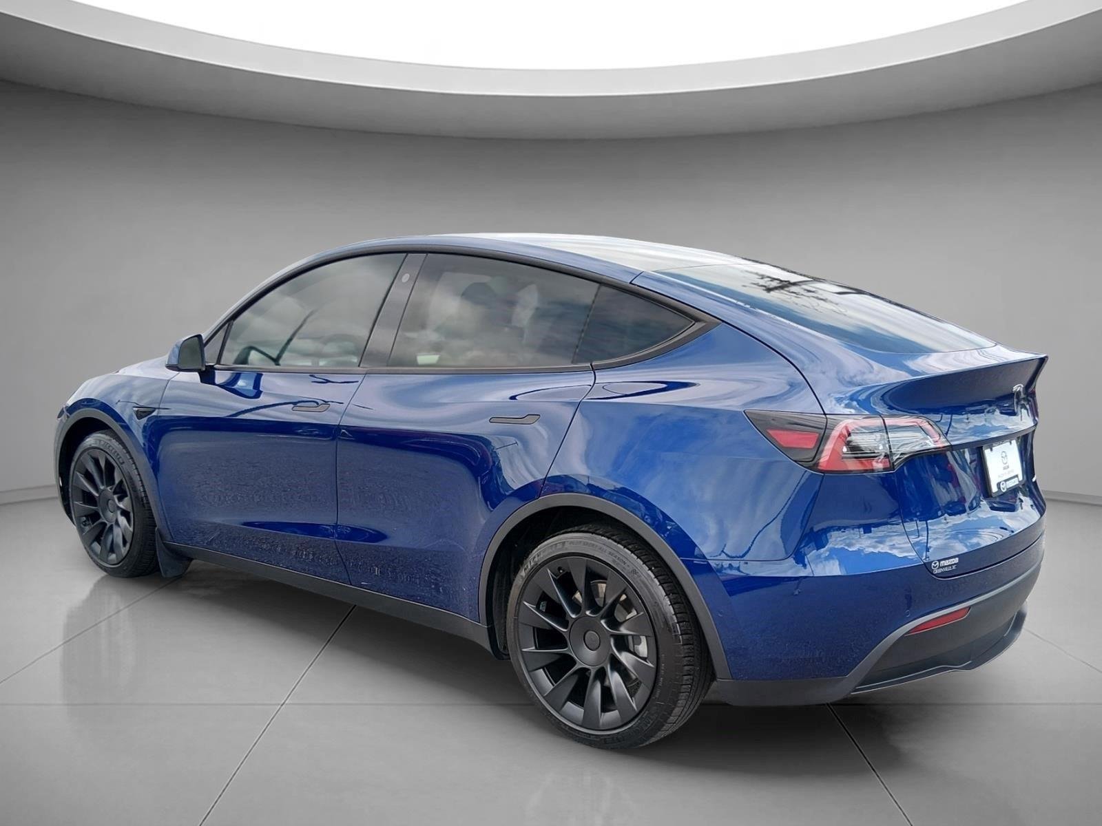 Used 2021  Tesla Long Range image 3