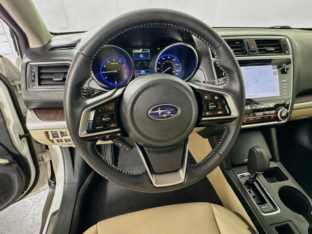 Used 2018 White Subaru 2.5i image 11