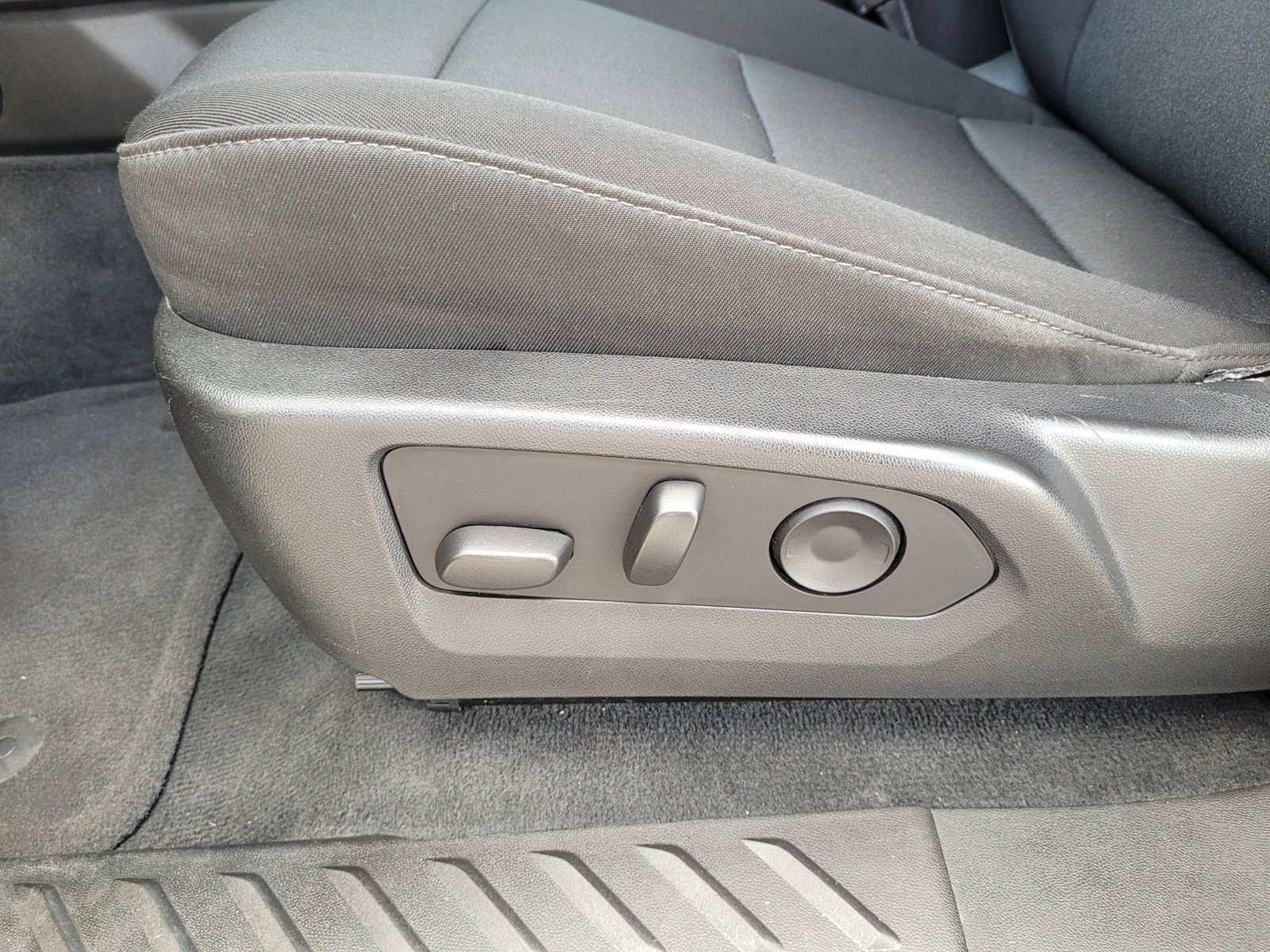 Used 2023 Glacier Blue Metallic Chevrolet Trail Boss image 12
