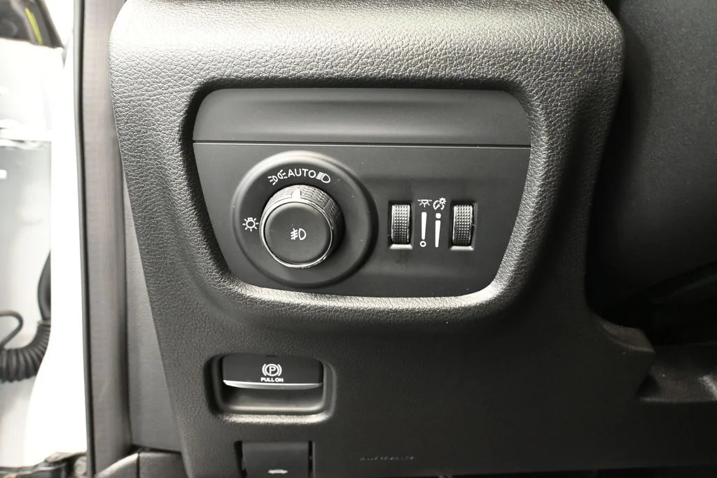 Certified Used 2024 White/off-white Jeep Limited image 30