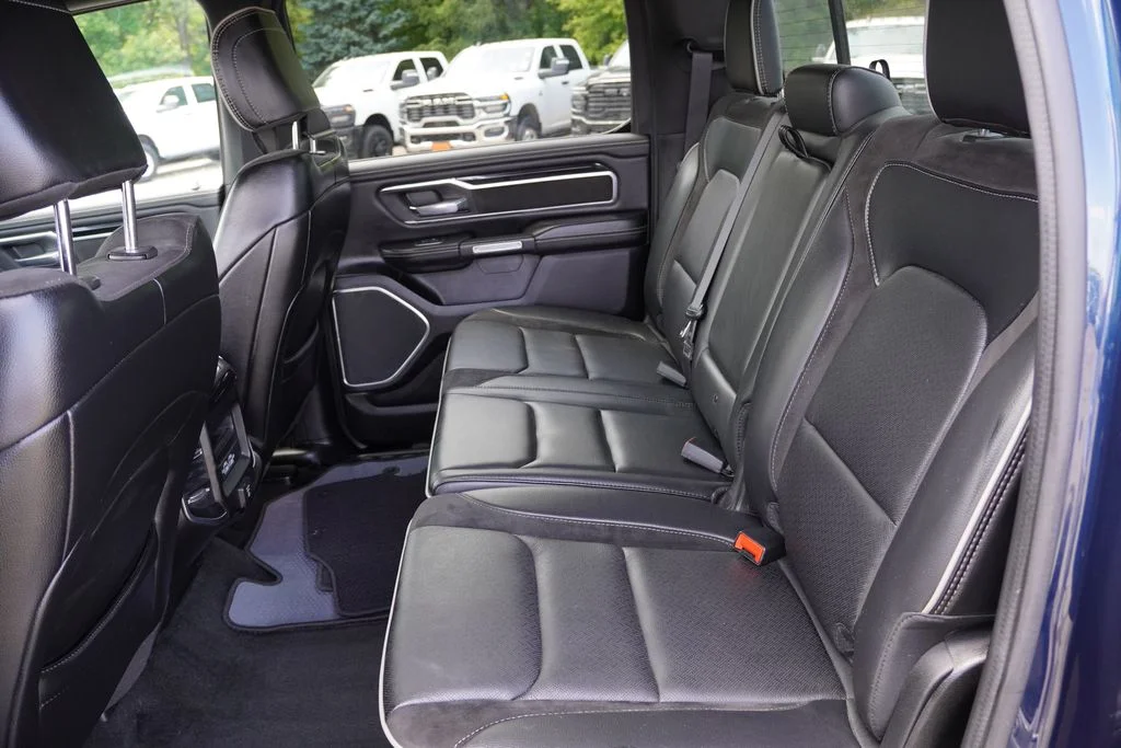 Used 2022 Patriot Blue Pearlcoat Ram Laramie image 18