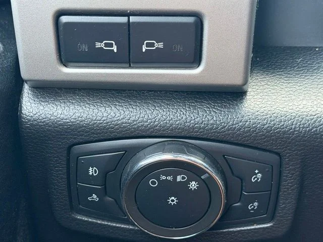Used 2017 Silver Ford Lariat image 8