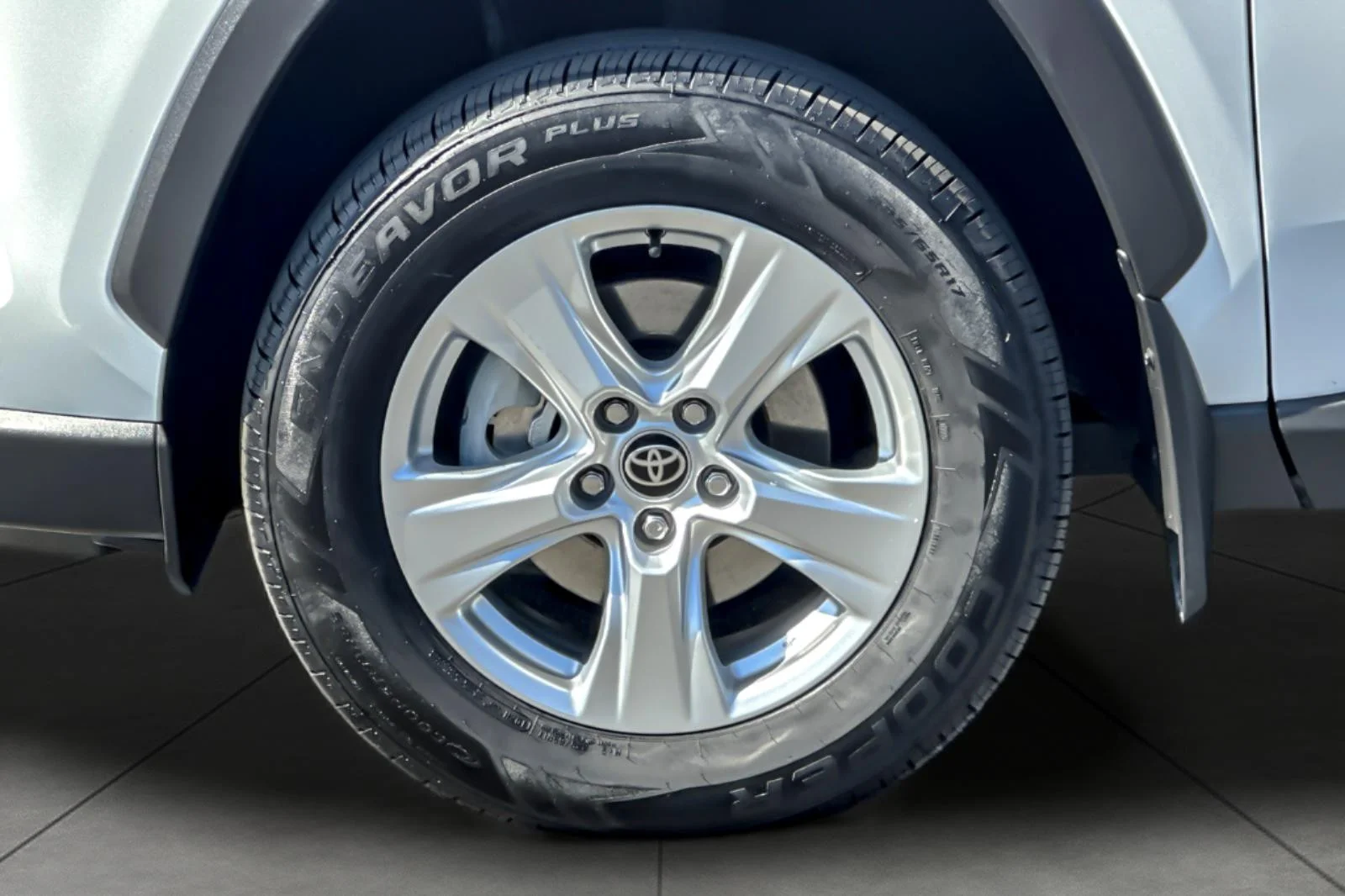 Certified Used 2021 Super White Toyota Hybrid XLE image 25