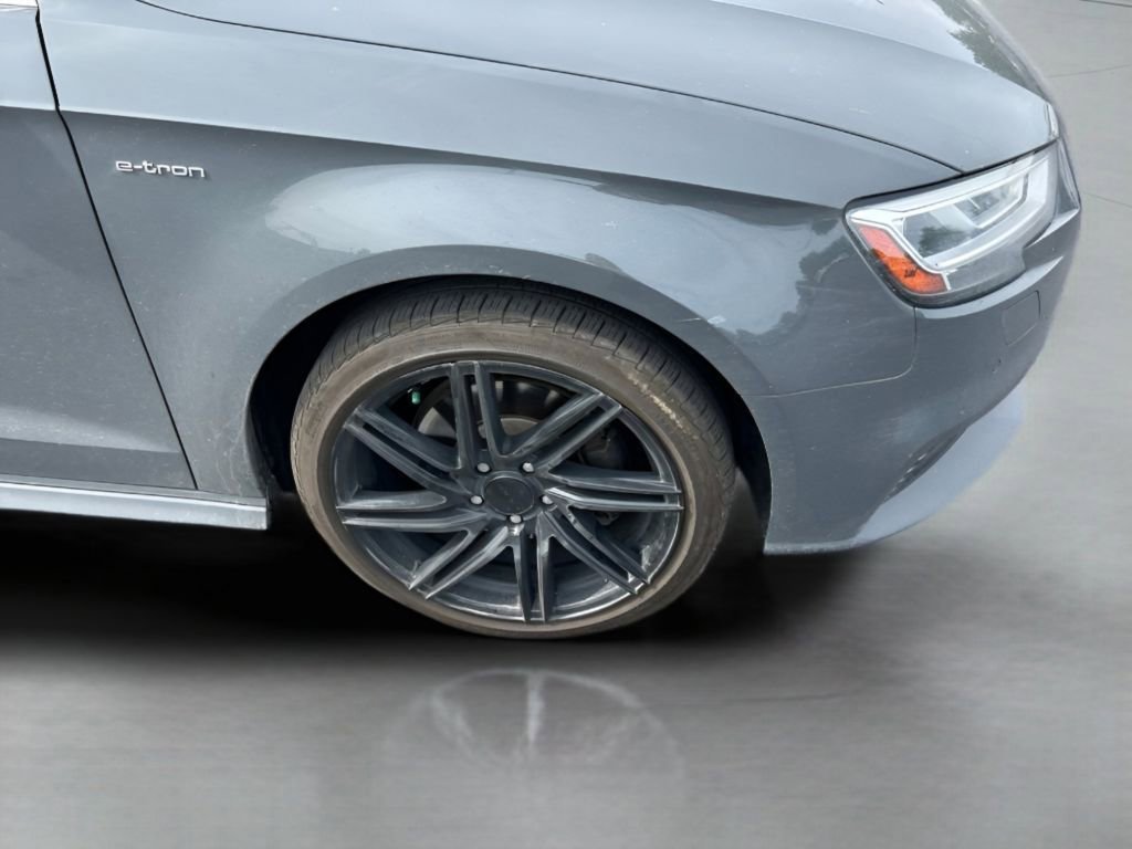 Used 2017 Gray Metallic Audi 1.4T Premium image 12