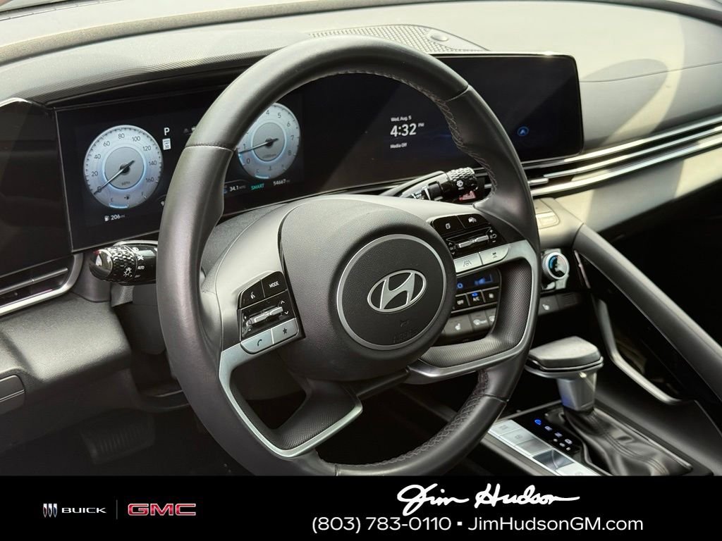 Certified Used 2025 Red Hyundai SEL Convenience image 15