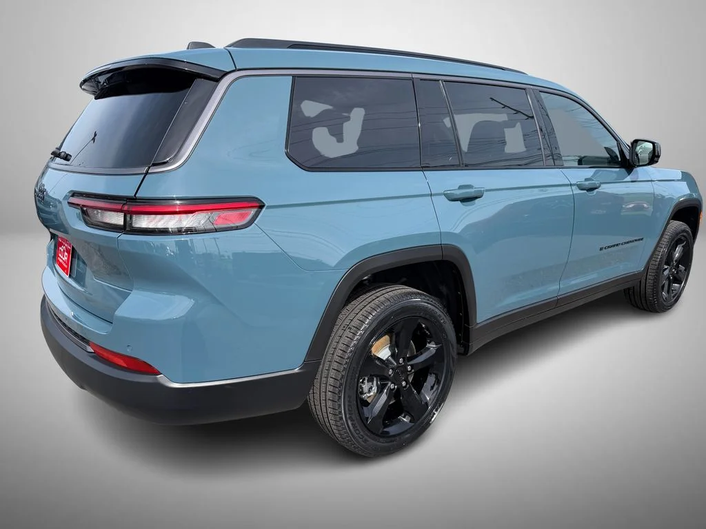 New 2026 Steel Blue Exterior Paint Jeep Limited image 3