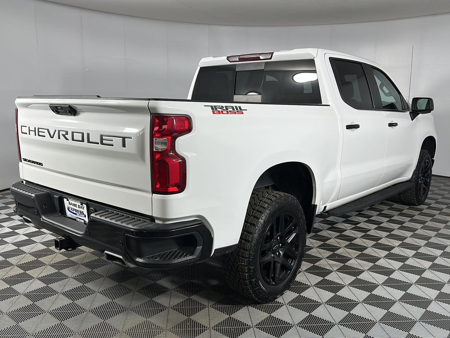 Used 2022 Summit White Chevrolet LT Trail Boss image 25