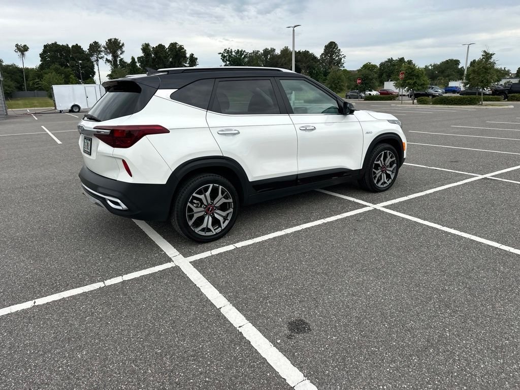 Used 2023 White Kia SX image 6