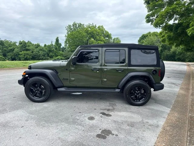 Used 2022 Green Jeep Unlimited Sport Altitude image 4