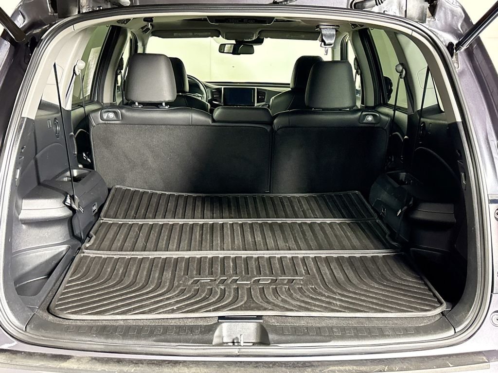 Used 2016 Gray Honda Touring image 21