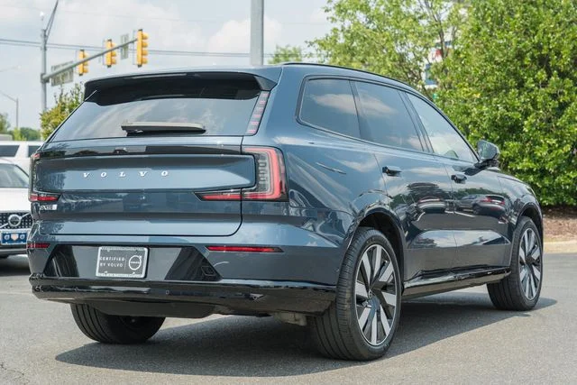 Certified Used 2025 Denim Blue Volvo Ultra image 5
