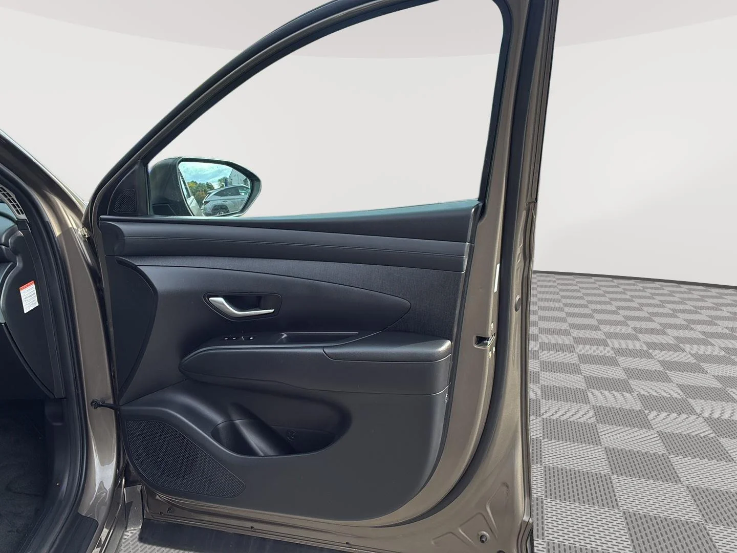 Used 2025 Cashmere Bronze Hyundai SEL Convenience image 9