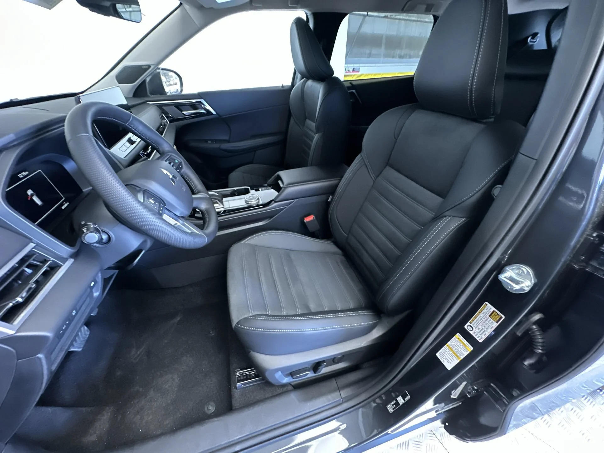 New 2026 Graphite Gray Mitsubishi SE 1.5T S-AWC image 12