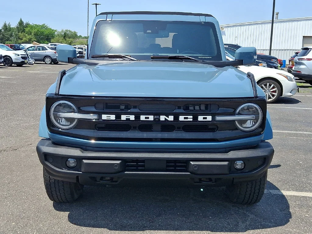 Used 2022 Green Ford Outer Banks image 4