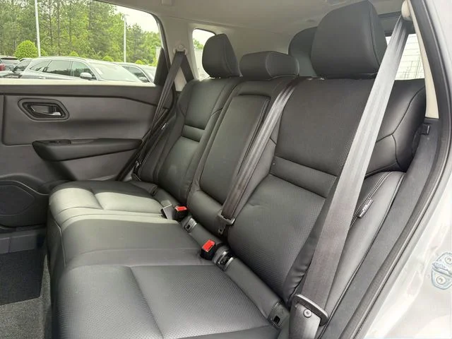 Used 2025 Silver Nissan S image 21